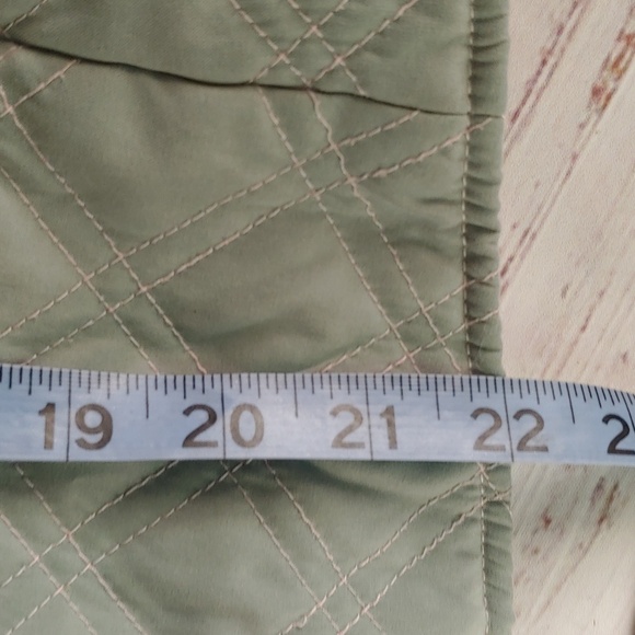 EOUS QUILTED VEST - Picture 9 of 10